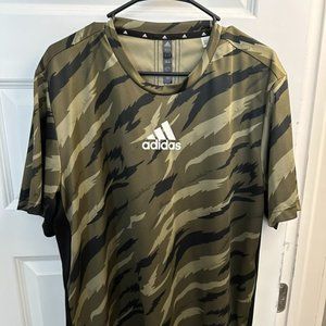 Adidas Camouflage Athleticwear T-Shirt XL